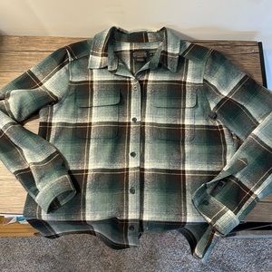 Like New Pendleton Wool Button down shirt, Green plaid, Women’s size M